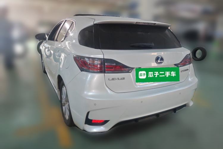 Used Lexus CT 2014 CT200h Comfort Edition Monochrome Rear Left 45 Deg