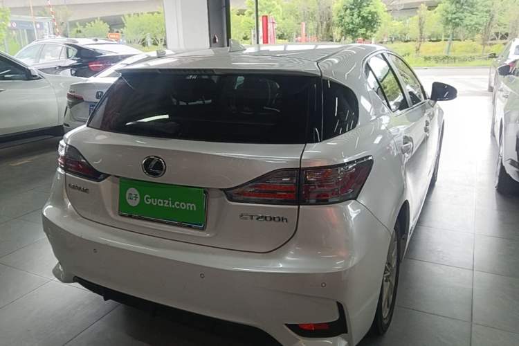 Used Lexus CT 2014 CT200h Comfort Edition Monochrome Rear Right 45 Deg
