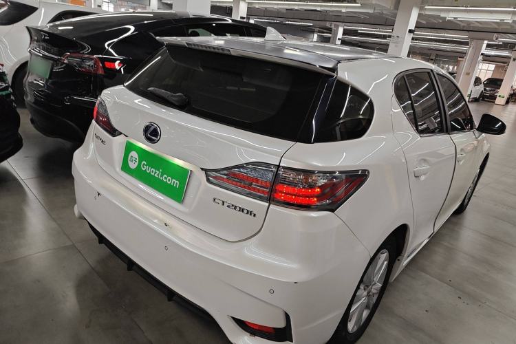 Used Lexus CT 2014 CT200h Comfort Edition Monochrome Rear Right 45 Deg