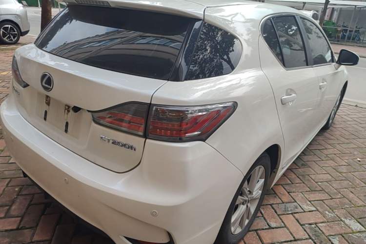 Used Lexus CT 2014 CT200h Elite Edition Monochrome Rear Right 45 Deg