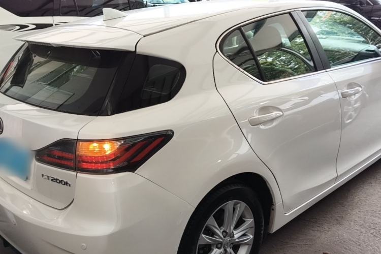 Used Lexus CT 2014 CT200h Elite Edition Monochrome Rear Right 45 Deg