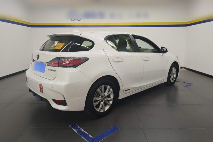 Used Lexus CT 2014 CT200h Elite Edition Monochrome Rear Right 45 Deg