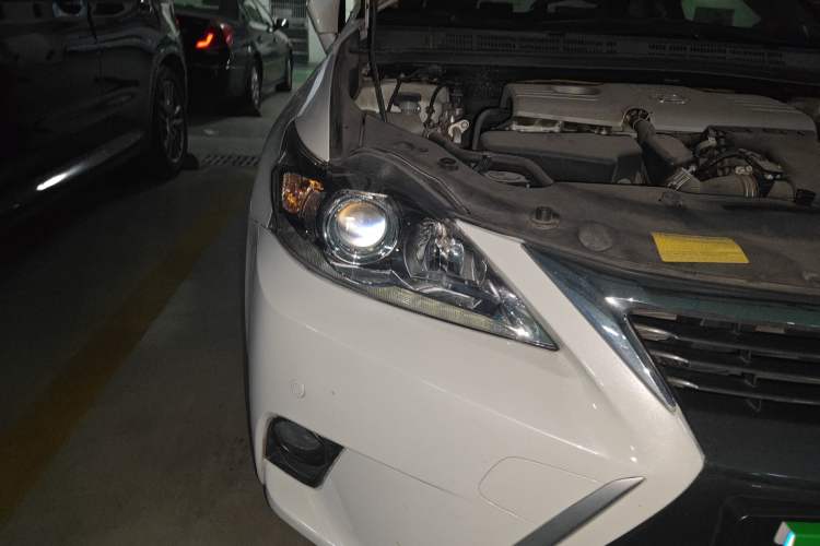 Used Lexus CT 2014 CT200h Comfort Edition Monochrome Right Front Headlight
