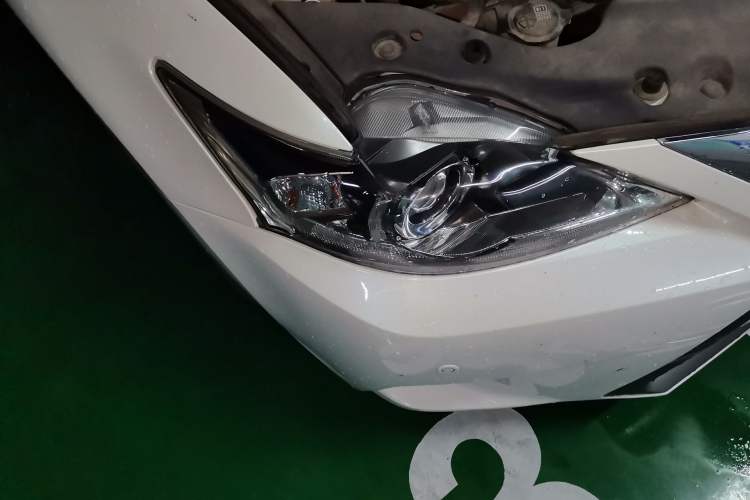 Used Lexus CT 2014 CT200h Elite Edition Monochrome Right Front Headlight