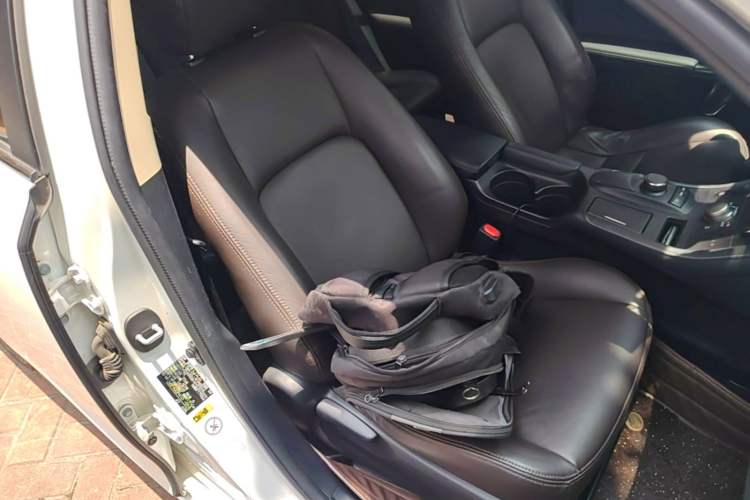Used Lexus CT 2014 CT200h Comfort Edition Monochrome Right Front Seat