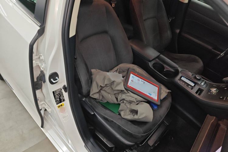 Used Lexus CT 2014 CT200h Comfort Edition Monochrome Right Front Seat