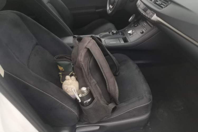 Used Lexus CT 2014 CT200h Comfort Edition Monochrome Right Front Seat