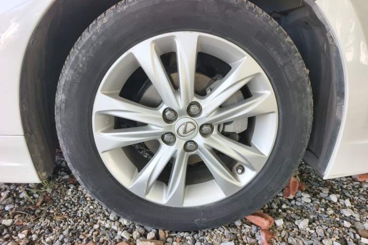 Used Lexus CT 2014 CT200h Comfort Edition Monochrome Right Front Wheel Hub