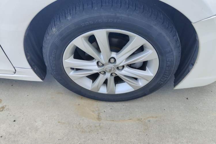 Used Lexus CT 2014 CT200h Comfort Edition Monochrome Right Front Wheel Hub