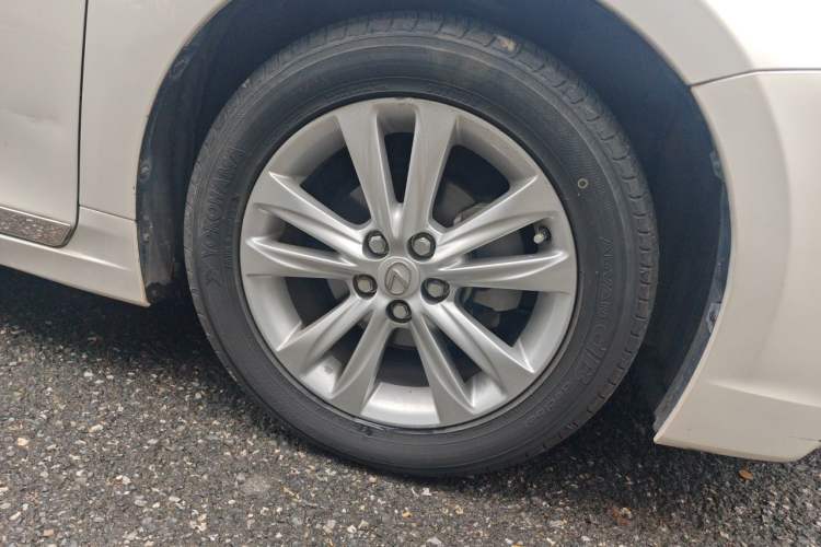 Used Lexus CT 2014 CT200h Comfort Edition Monochrome Right Front Wheel Hub
