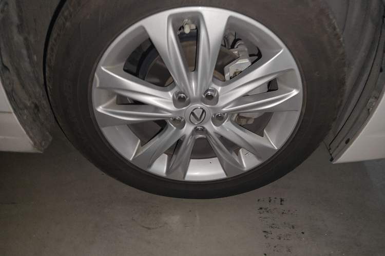 Used Lexus CT 2014 CT200h Comfort Edition Monochrome Right Front Wheel Hub