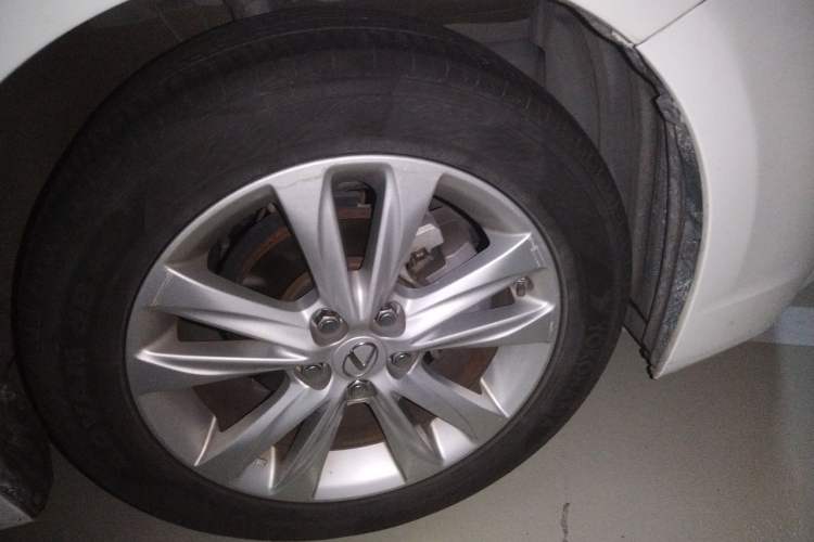 Used Lexus CT 2014 CT200h Elite Edition Monochrome Right Front Wheel Hub