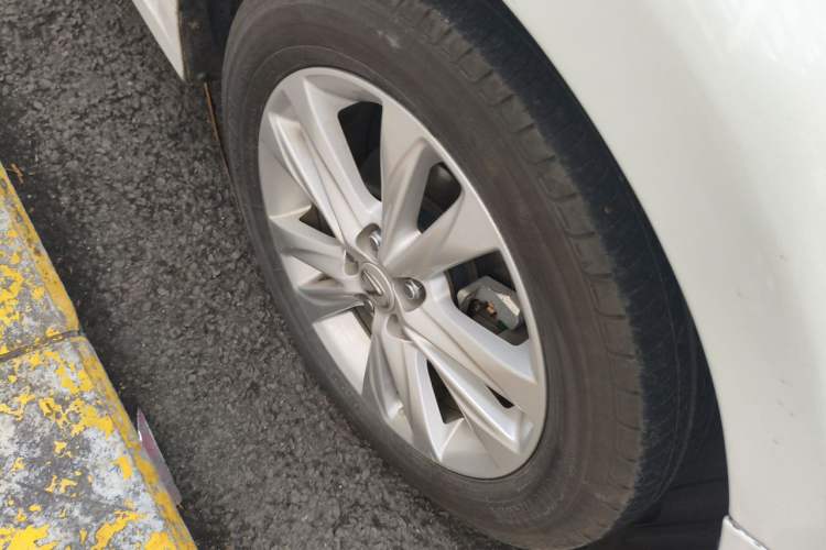 Used Lexus CT 2014 CT200h Comfort Edition Monochrome Right Front Wheel Hub