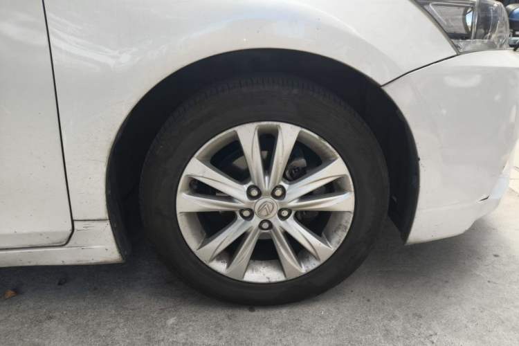 Used Lexus CT 2014 CT200h Elite Edition Monochrome Right Front Wheel Hub