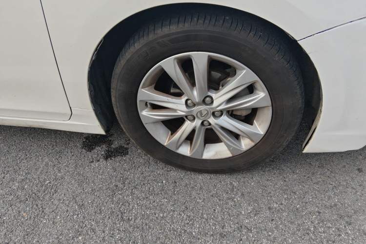 Used Lexus CT 2014 CT200h Comfort Edition Monochrome Right Front Wheel Hub