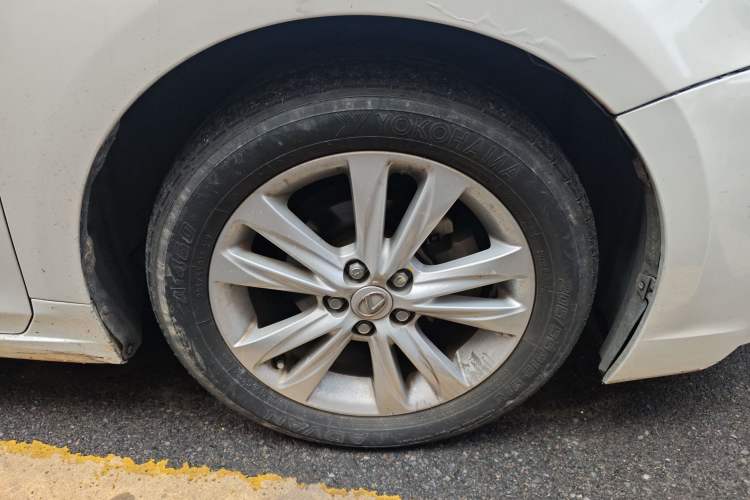 Used Lexus CT 2014 CT200h Comfort Edition Monochrome Right Front Wheel Hub
