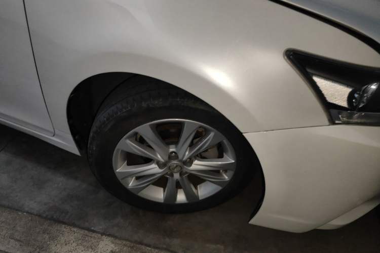 Used Lexus CT 2014 CT200h Elite Edition Monochrome Right Front Wheel Hub