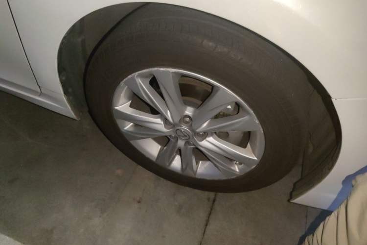 Used Lexus CT 2014 CT200h Elite Edition Monochrome Right Front Wheel Hub