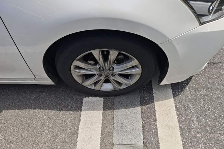 Used Lexus CT 2014 CT200h Comfort Edition Monochrome Right Front Wheel Hub
