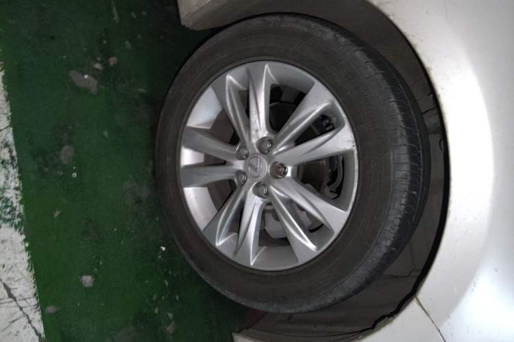 Used Lexus CT 2014 CT200h Comfort Edition Monochrome Right Front Wheel Hub
