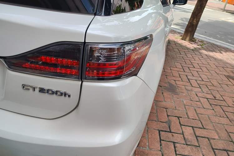 Used Lexus CT 2014 CT200h Elite Edition Monochrome Right Rear Taillight