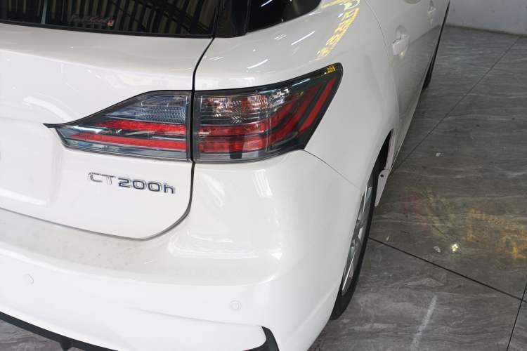 Used Lexus CT 2014 CT200h Elite Edition Monochrome Right Rear Taillight