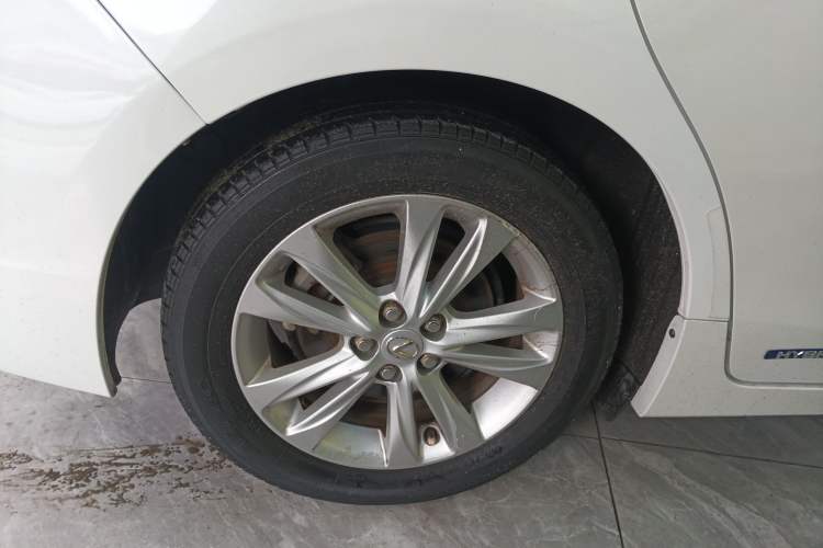Used Lexus CT 2014 CT200h Elite Edition Monochrome Right Rear Wheel Hub