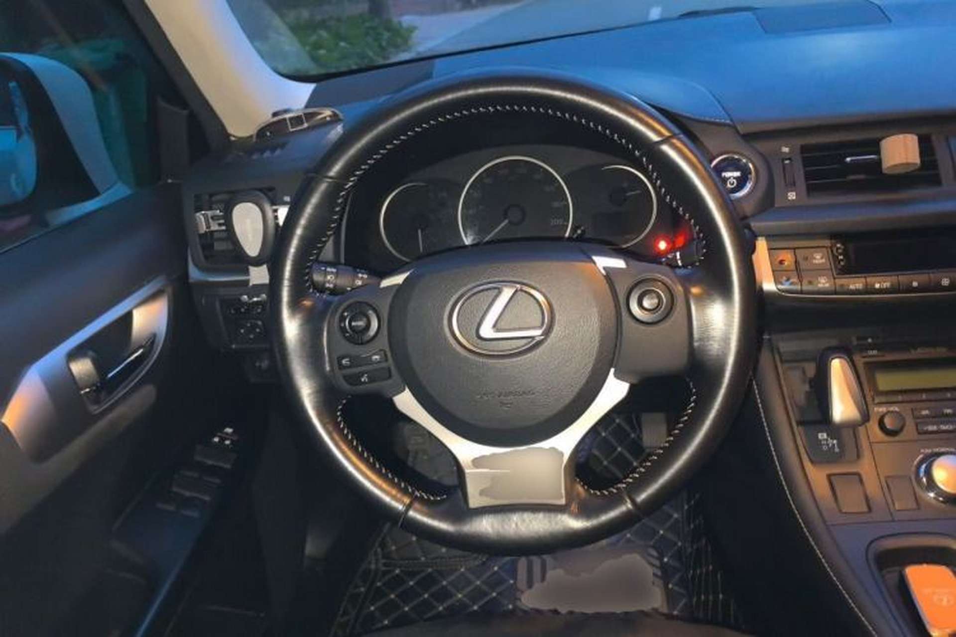 Used Lexus CT 2014 CT200h Elite Edition Monochrome Steering Wheel