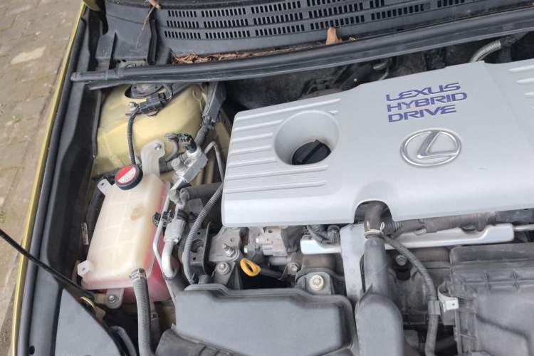 Used Lexus CT 2014 CT200h Comfort Edition Monochrome Engine Bay Right
