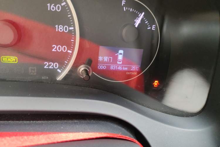 Used Lexus CT 2014 CT200h Elite Edition Monochrome Odometer Close Up