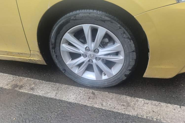 Used Lexus CT 2014 CT200h Comfort Edition Monochrome Right Front Wheel Hub
