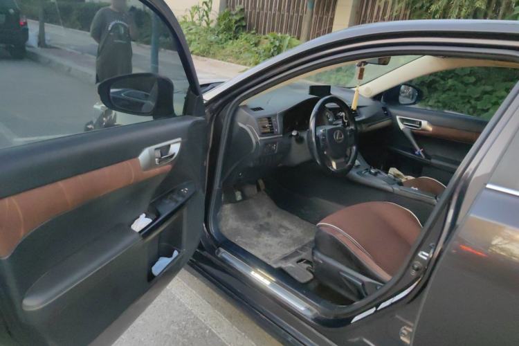 Used Lexus CT 2015 CT200h Chocolate Edition Driver Seat