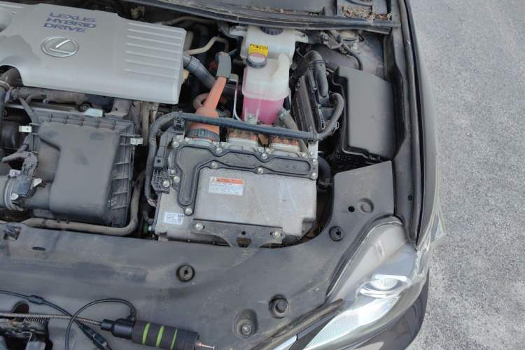 Used Lexus CT 2015 CT200h Chocolate Edition Engine Bay Left