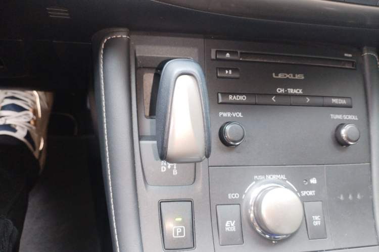 Used Lexus CT 2015 CT200h Chocolate Edition Gear Lever