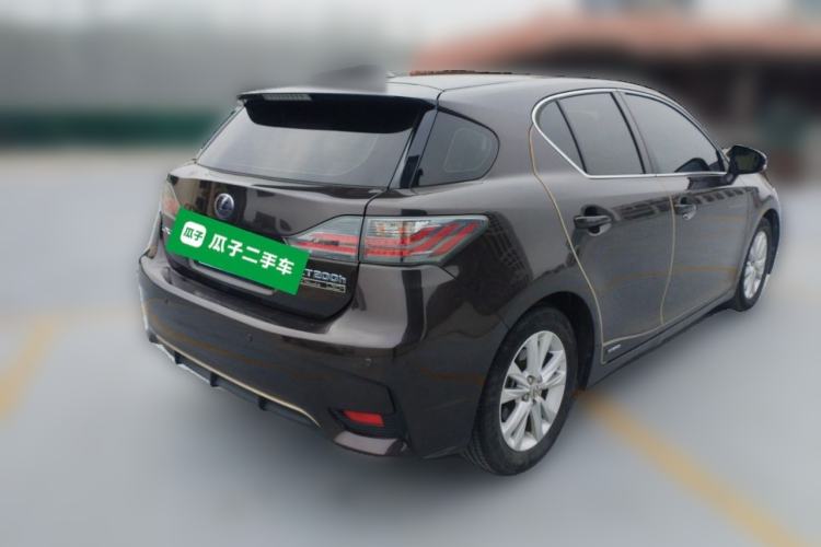 Used Lexus CT 2015 CT200h Chocolate Edition Rear Right 45 Deg
