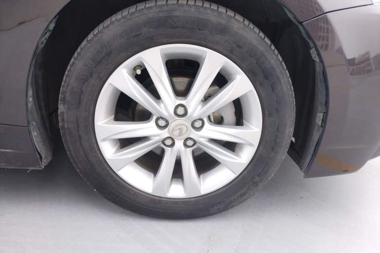 Used Lexus CT 2015 CT200h Chocolate Edition Right Front Wheel Hub