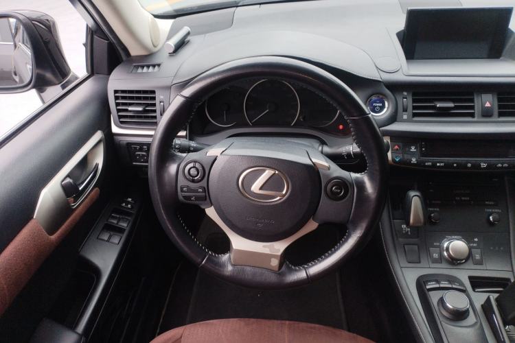 Used Lexus CT 2015 CT200h Chocolate Edition Steering Wheel