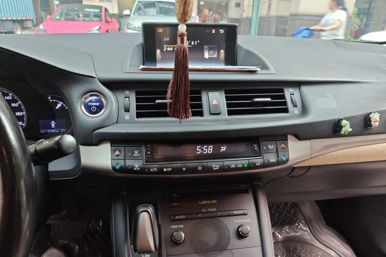 Used Lexus CT 2015 CT200h Chocolate Edition Audio And AC Panel