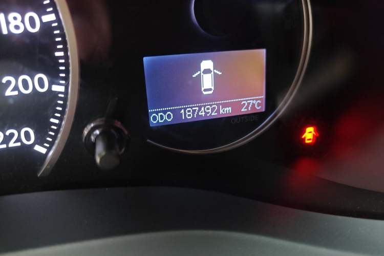 Used Lexus CT 2015 CT200h Chocolate Edition Odometer Close Up