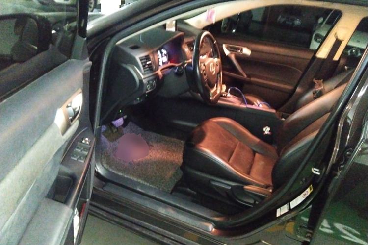 Used Lexus CT 2015 CT200h Chocolate Edition Driver Seat