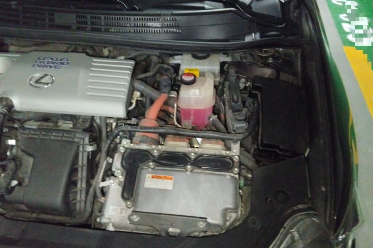 Used Lexus CT 2015 CT200h Chocolate Edition Engine Bay Left