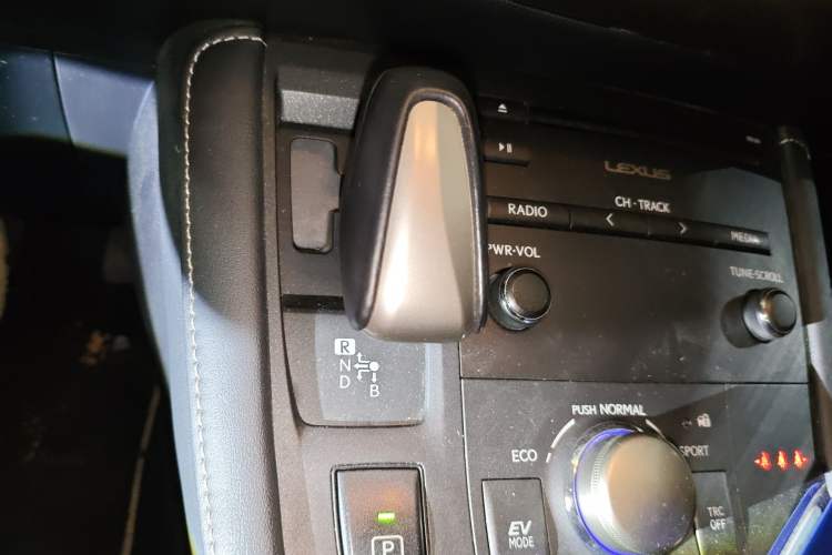 Used Lexus CT 2015 CT200h Chocolate Edition Gear Lever