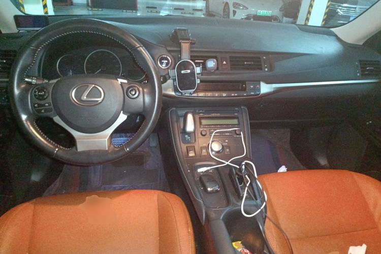 Used Lexus CT 2015 CT200h Night Rider Edition Center Console