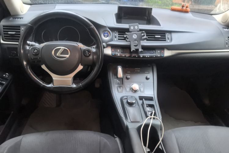 Used Lexus CT 2015 CT200h Night Rider Edition Center Console