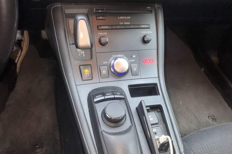 Used Lexus CT 2015 CT200h Night Rider Edition Gear Lever