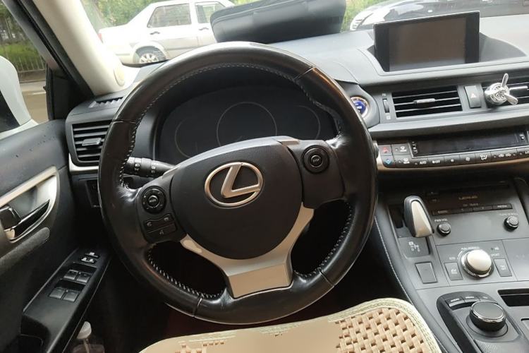 Used Lexus CT  Steering Wheel