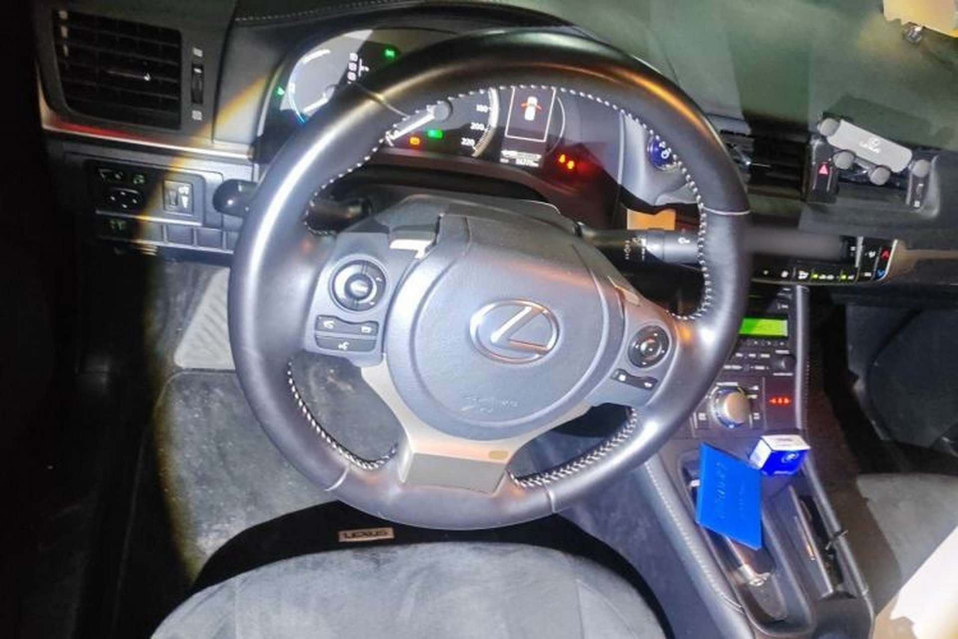 Used Lexus CT 2017 CT200h Elite Edition Two-Tone China VI Standard Steering Wheel