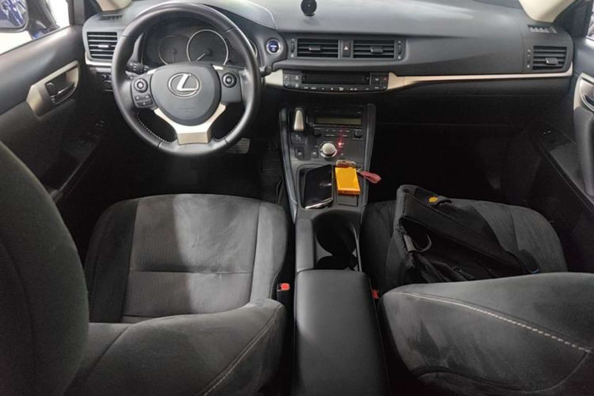 Used Lexus CT 2017 CT200h Elite Edition Monotone China VI Center Console