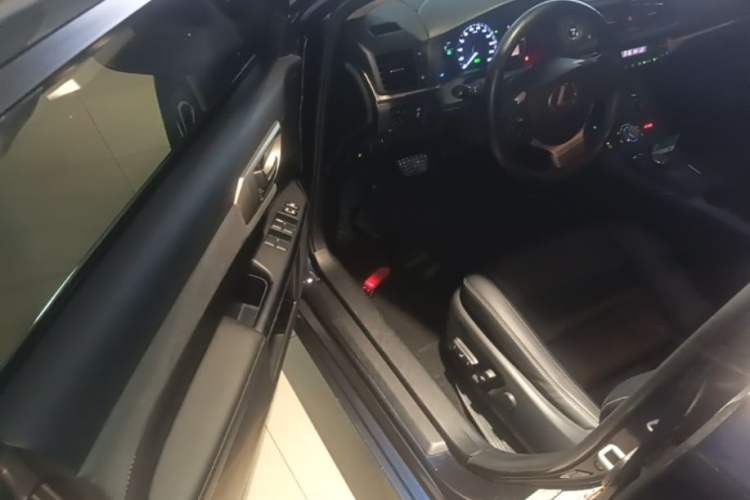 Used Lexus CT 2017 CT200h Comfort Edition Monochrome China V Standard Driver Seat