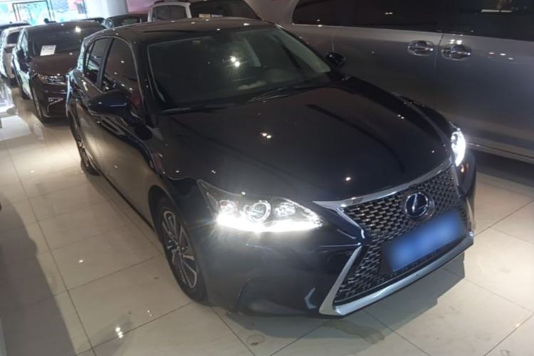 Used Lexus CT 2017 CT200h Comfort Edition Monochrome China V Standard Front Right 45 Deg